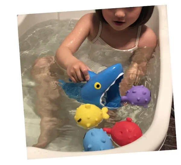 Ігра рибалка дитяча для ігор у воді (ванної) з дитиною Акула (Shark) з 4 рибками (м'ячами) 630 (для купання) — фото 2